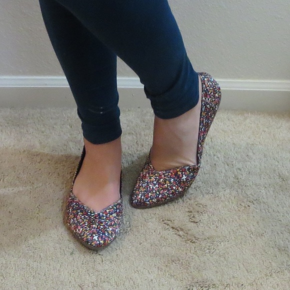 Kelly & Katie Shoes - Kelly & Katie *7.5* Floral Pointy Toe Flats